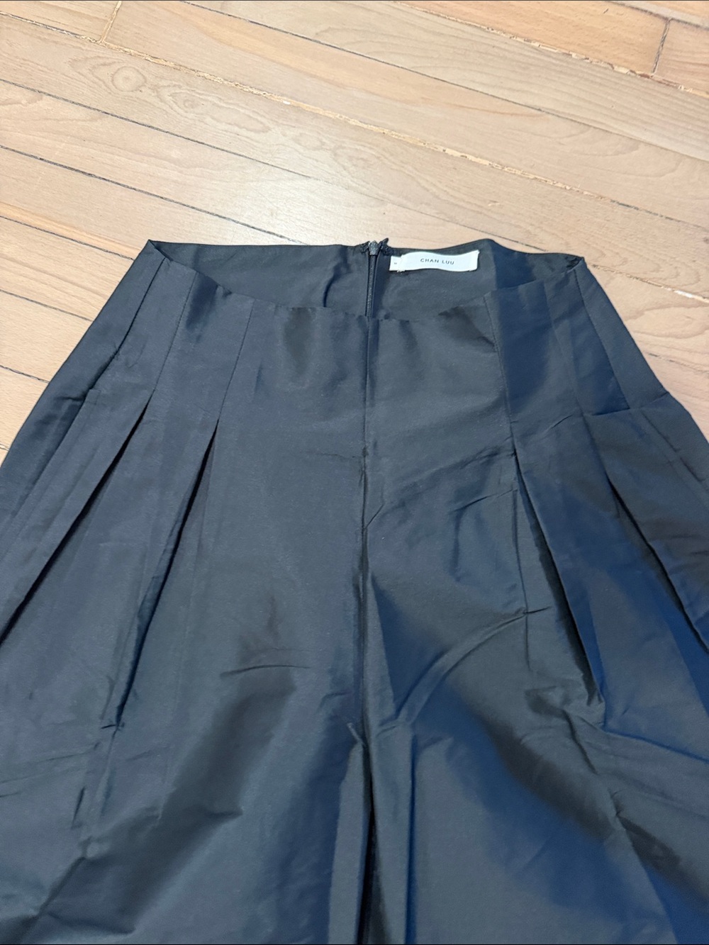 NWOT - Chan Luu Black Techno Taffeta Ultra Wide Leg Trouser Pant - Picture 3 of 6